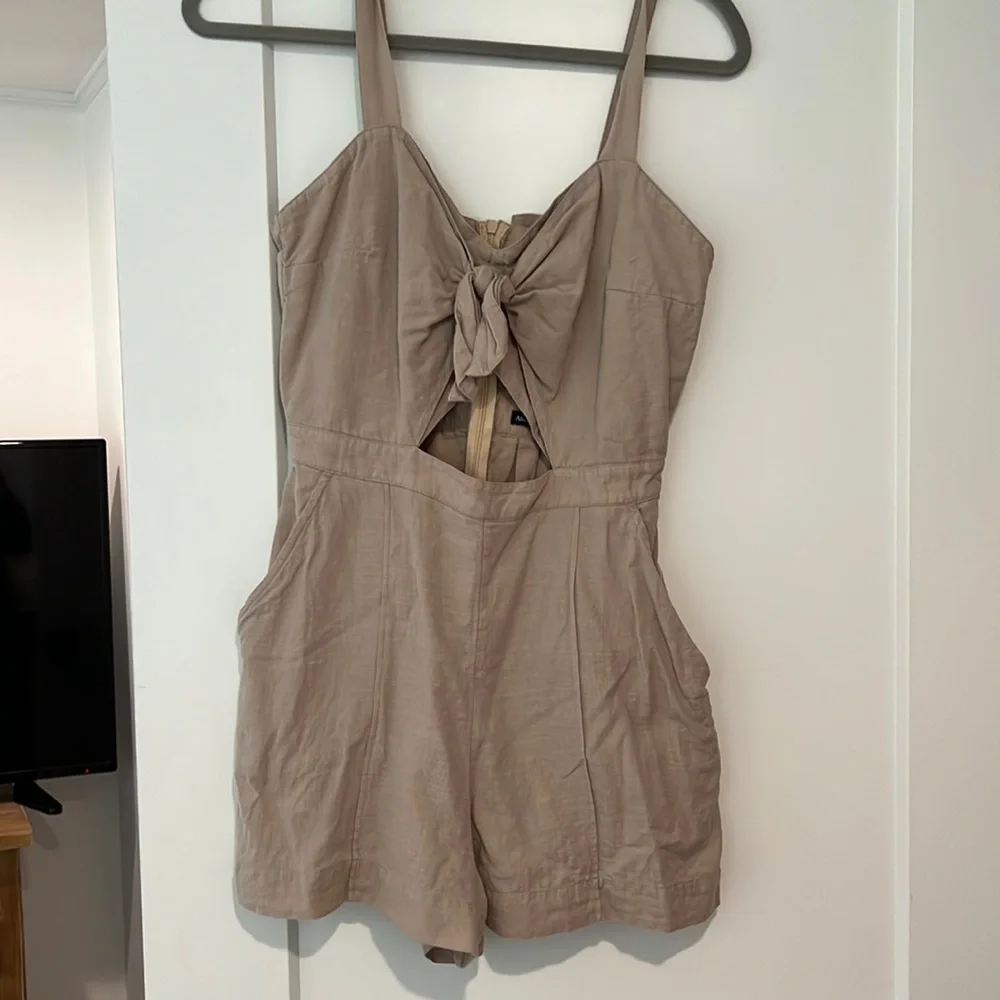 Abercrombie and Fitch Romper - Picture 1 of 2